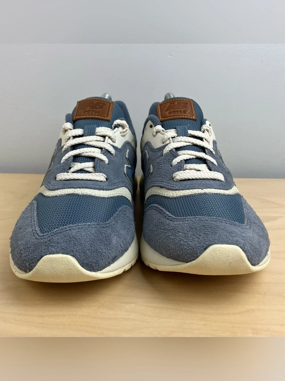 New Balance Men’s Size 8.0 D 997H Light Blue White Suede Athletic Shoes NWOT